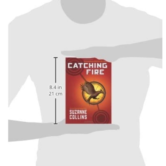 Suzanne Collins: Hunger Games Books 2 & 3 “Catching Fire” & “Mockingjay”. EUC - Picture 5 of 6
